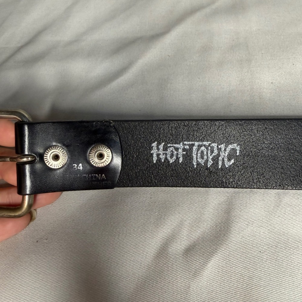 Vintage Hot Topic Mens Black Leather Belt 34 Silver Roller Buckle Punk Emo Goth - Picture 5 of 6